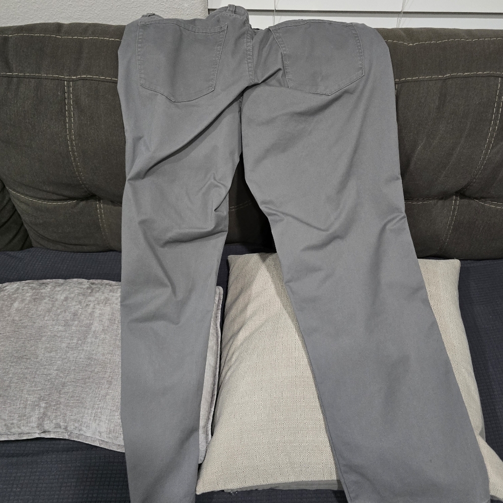Grey pants - Picture 3 of 3
